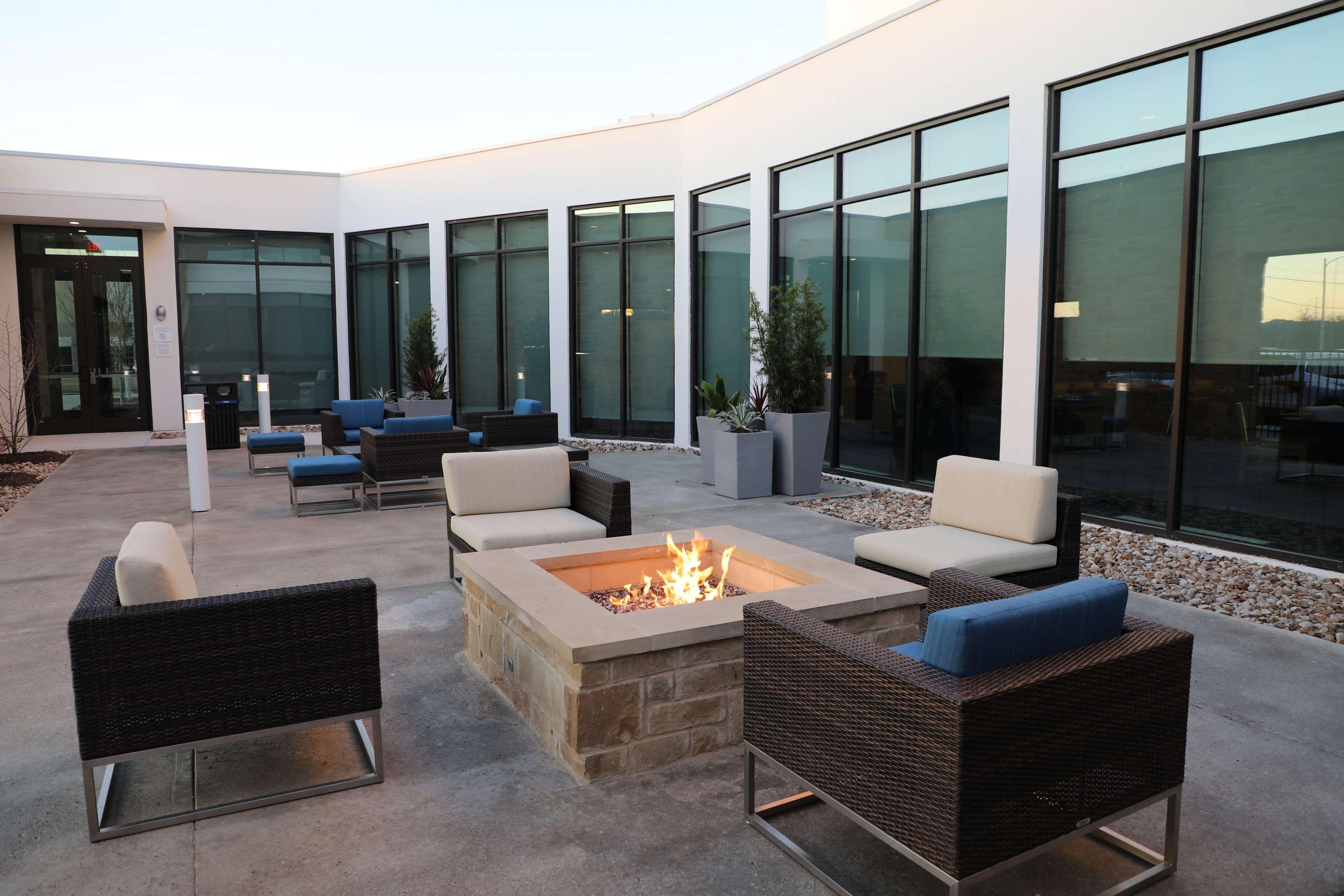 Hilton Garden Inn Austin Airport Kültér fotó