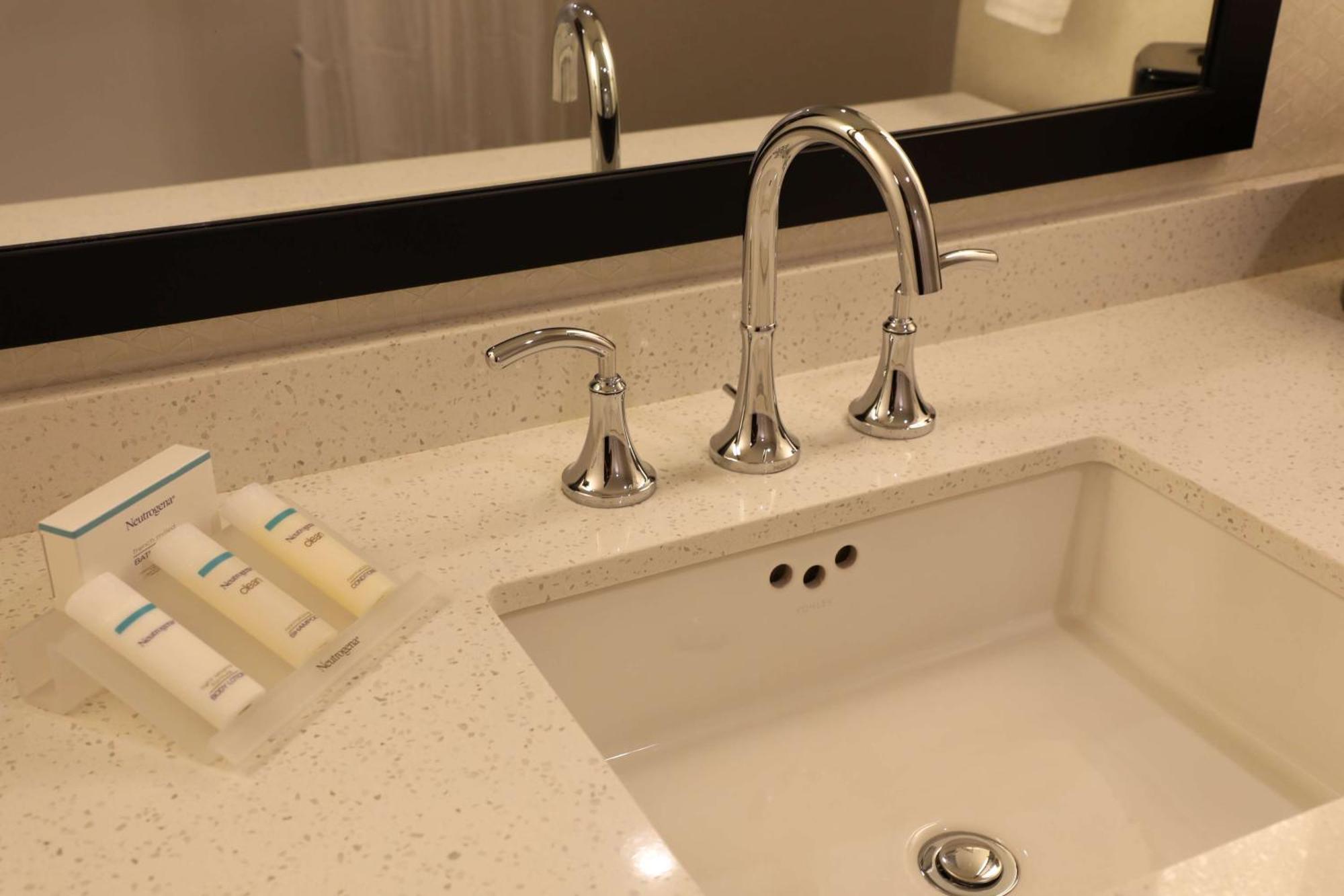 Hilton Garden Inn Austin Airport Kültér fotó